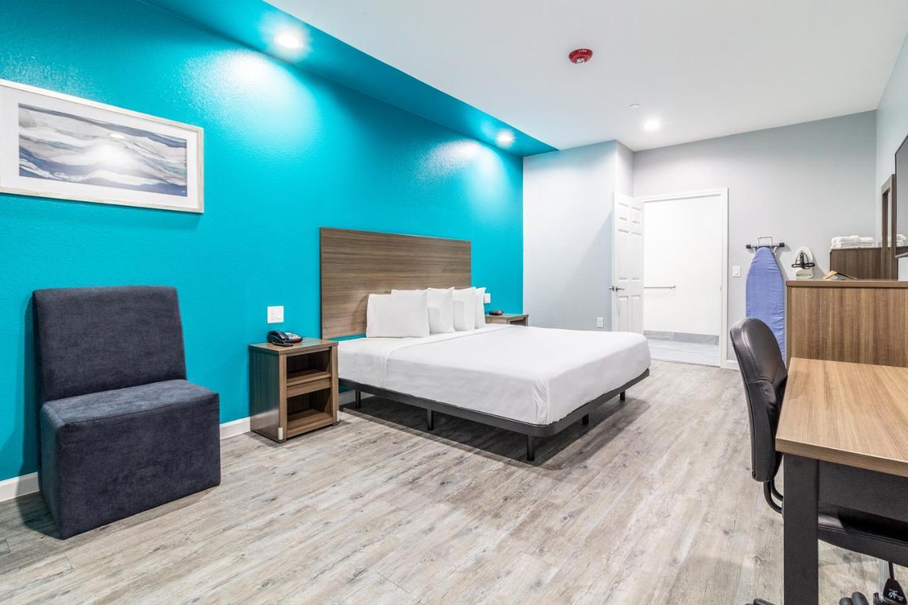 Americas Best Value Inn & Suites Kingwood Iah Airport Гамбл Екстер'єр фото