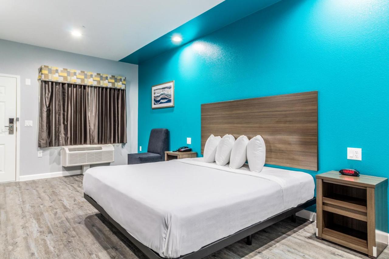 Americas Best Value Inn & Suites Kingwood Iah Airport Гамбл Екстер'єр фото